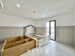 căn hộ 1 phòng ngủ - 1 phòng khách ban công thoáng full nội thất ngay vòng xoay công viên gia định