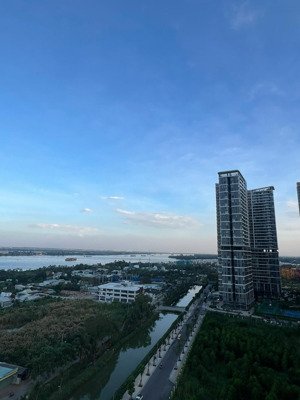 cực hot! căn 3pn+ 92m2 view sông tài lộc, cạnh quảng trường nước, giá chỉ 5.8xx tỷ beverly solari