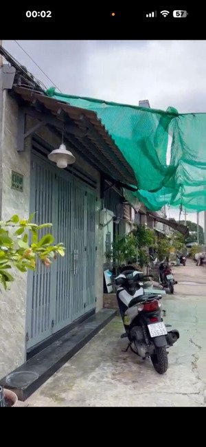 nhà mới đẹp, hẻm xe hơi, 64m2 tại đường phạm hùng