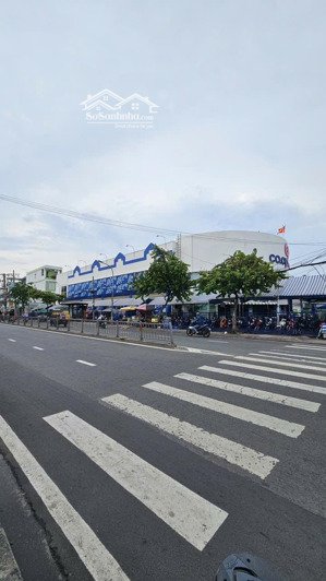 bán nhà ngộp quận 6, gần 400m2, ngang 11m, nở hậu 20m, chỉ 26 tỷ