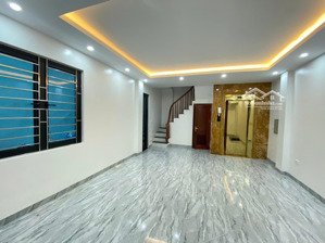 bán nhà ngõ phố hoàng hoa thám, ba đình 35m2 xây 6 tầng thang máy, ô tô 7 chỗ đỗ cửa giá 10.5 tỷ