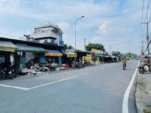 cần bán lô đất nằm ở xã hưng thuận, trảng bàng, tây ninh 200m2 giá 700 triệu. nằm ngay chợ cầu xe