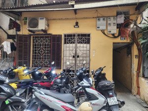 nhà mặt ngõ rộng 6,5m, tiện làm quán cafe, bán hàng, tầng 1