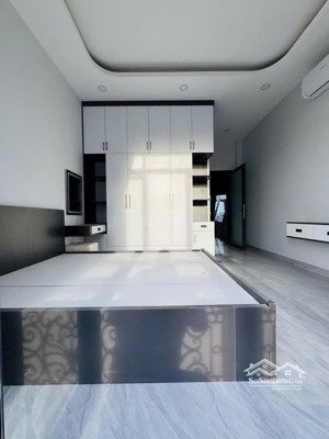 nhà 5 tầng thang máy dt4x18m hẻm 7m thông tân tạo bình tân