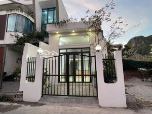 chính chủ bán đất tặng nhà cấp 4 mái bằng 59m2 phía biển cột 8 hạ long đường ô tô tận cửa.