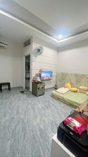 bán nhà mặt tiền đường phong châu 211,5m2 giá 50tr/m2