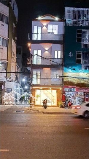 góc, mặt tiền đinh bộ lĩnh, ngang 4,6m,4tầng,4pn,vĩa hè rộng, kinh doanh tốt
