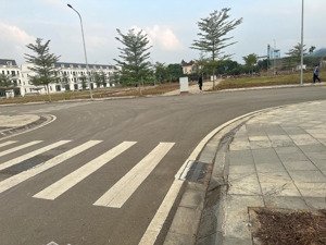 giá 1,5 tỷ sở hữu 138m đất thổ cư 100% giáp hà nội