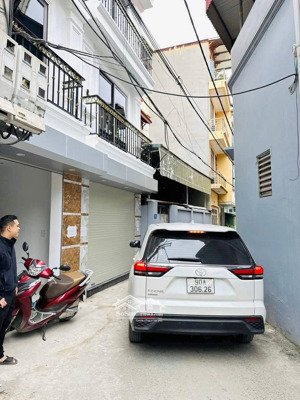 chính chủ bán nhanh nhà 6 tầng thang máy ô tô đỗ cửa vào nhà 45m chỉ 9,5 tỷ