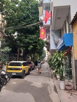 nhà 5 tầng nguyễn văn cừ- cầu chương dương- long biên. dt 66m2 x mt 5m. ô tô vào nhà, giá 15 tỷ