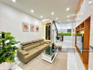 nhà mới đẹp - ngõ thông - ô tô tránh đỗ chỉ 20m - thanh xuân - nguyễn xiển - 39m2 chỉ 8,x tỷ