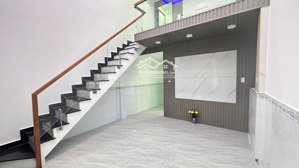 nhà 2 tầng vào ở ngay, hẻm ô tô ngay nguyễn ảnh thủ