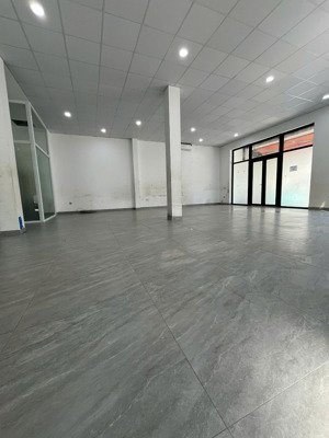 cho thuê sàn tầng 1 lô góc louis city hoàng mai dt 150m2 hoàn thiện full điều hòa giá 22tr