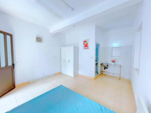 ccmn mặt đường 167 trần cung phòng đẹp, thang máy, giá 3.9tr