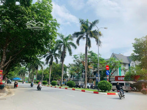 bán nhà văn quán ngay sát đường nguyễn khuyến, dt84m, kinh doanh, vỉa hè rộng 3 ô tránh, giá đầu tư