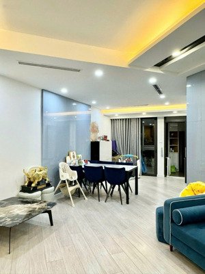 bán gấp ch chung cư sky park tôn thất thuyết, cầu giấy 135m 3n2w full nt sổ đỏ lâu dài nhỉnh 15 tỷ