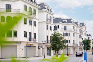 cắt lỗ căn sao biển 67,5m2, ngay sát công viên lớn,và 9 tòa căn hộ masterise homes