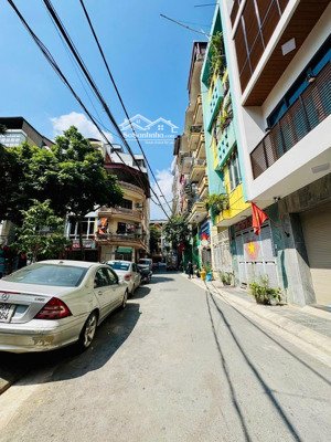 mặt sân chơi thoáng vĩnh viễn - vị trí có 102 ở khu vực - ô tô tránh - vỉa hè - kinh doanh