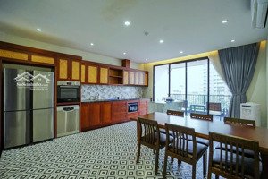 bán tòa căn hộ cao cấp vừa ở vừa cho thuê 7 tầng 2 mặt thoáng dt 100m2 quảng an, tây hồ.