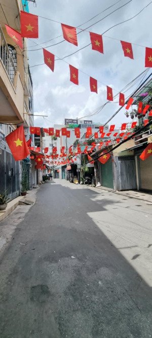 sổ vuông a4, ngang lớn 6m, hxh chu văn an 110m2 chỉ nhỉnh 12 tỷ xíu