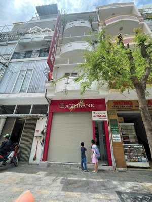 bán nhà 2 mặt tiền cô bắc quận 1