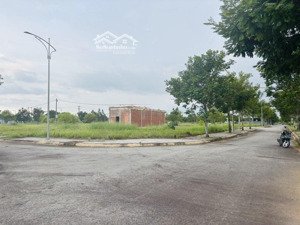 9.5tr/m2 - lô góc ngang 8m - khu dvhh vsip quảng ngãi