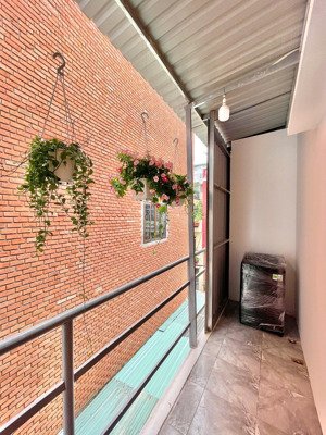 phòng trương hoàng thanh p12 tb - ngay k300, nguyễn thái bình, ngã 4 bảy hiền