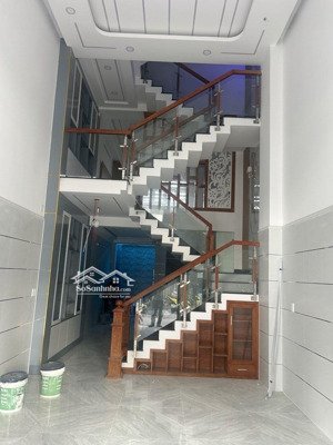 nhà xây mới 5tầng bình tân, hẻm ô tô thông 8m, vị trí đẹp, 60m2 chỉ 6tỉ nhỉnh.