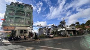 khách sạn p.3 - 8 tầng - 44 phòng view tp đà lạt dt: 308.93m2 - 50tỷ - dòng tiền kinh doanh ngay