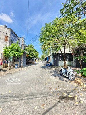 bán nhanh lô đất ngay gần nguyễn tri phương - 4.3 tỷ 5x20m. đường ô tô kinh doanh. lh 