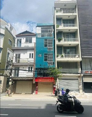 mặt tiền đinh bộ lĩnh, ngang 4m,5tầng,4pn,vĩa hè rộng,cho thuê kinh doanh tốt