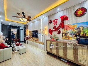 bán nhà phố lê thanh nghị, thang máy, 5 tầng. 3 ngủ ,gần đh bách khoa. giá 12.6 tỷ