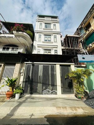 chdv mới tinh mùi sơn - 103m² nội thất + thang máy cao cấp