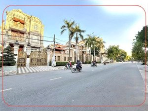 siêu biệt thự kdc tên lửa 3 tầng 30x25m đối diện aeon mall giá chỉ 105 tỷ