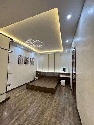 tựu liệt 35m nhà dân xây 5 tầng 3 ngủ khép kín. ngõ nông rộng gần ô tô gần phố