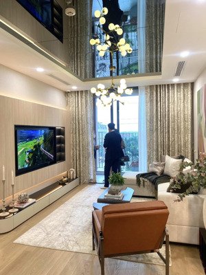 giá giật mình! chung cư samsora cầu am 81m2, 2 phòng ngủ, 2vs, nội thất vip, giá 6,15tỷ