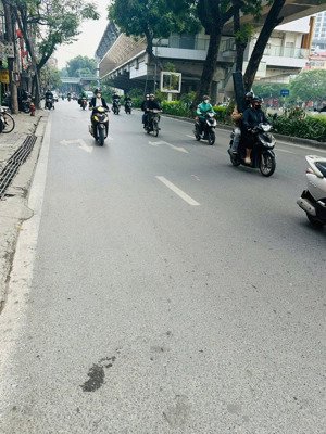 bán nhà dân xây tại trung tâm đống đa, kinh doanh nhỏ, gần phố. dt46m 4 tầng giá chỉ 9 tỷ