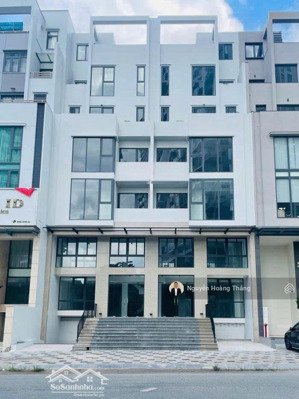 cho thuê tòa nhà vp mới 100%, mt đường trương văn bang, dtsd 1000m2, giá 200tr/th, thạnh mỹ lợi, q2