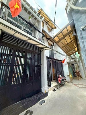 cần bán gấp căn nhà 1/ phan đình phùng