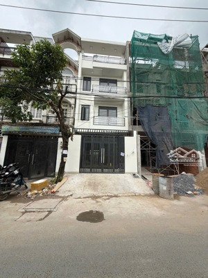 cho thuê nr 4pn, 3wc, 100m2 tại lê tấn bê, an lạc, bình tân, hcm giá 18 triệu vnd