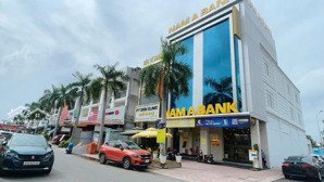 bán nhà 2 lầu đã hoàn công kdc mỹ phước 4 khu a. cách ql13 đúng 300m trục chính kinh doanh đa ngành