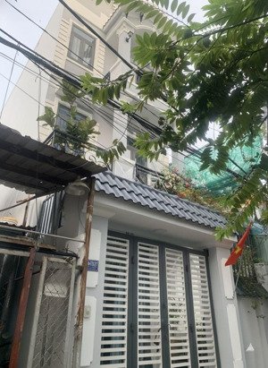 nhà phố xinh 3 tầng 94m2 trung tâm thị trấn nhà bè 3 phút qua quận 7