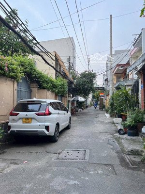 tân phú giáp tân bình-q11-trả giá là bán - nhà đẹp chỉ 100tr/m2