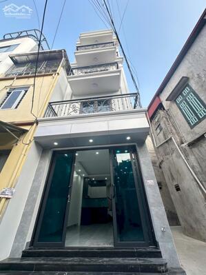 BÁN NHÀ THẠCH BÀN 33M 5 TẦNG- LÔ GÓC-NGÕ TRƯỚC NHÀ 4M GIÁ HƠN 6 TỶ