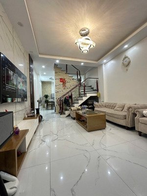 bán nhà mỹ đình - ngõ nông - ô tô dừng đỗ cách 10m - dân xây chắc chắn - nhỉnh 8 tỷ - ở luôn