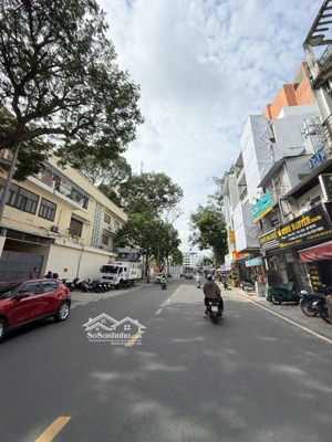 trung tâm quận1- nguyễn cảnh chân-gần mặt tiền- 5 tầng- 4pn-sổ a4 hoàn công đủ- nhỉnh 7 tỷ tl.