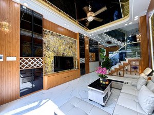 nhà đường thông, bên trường học, đường tô ngọc vân, dt:4x26m, trệt, 3lầu, sân ô tô, 4pn, p.thờ, s.t