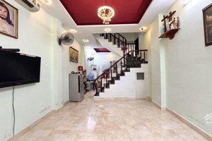 sát mặt tiền bùi thị xuân -5 phòng ngủ sẵn-4 tầng có sân thượng- không lộ giới - thông trường sa