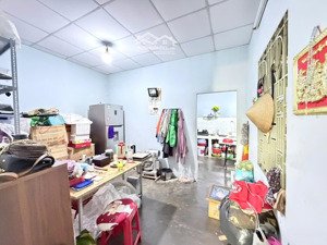 nhà vị trí siêu tốt hẻm xe hơi ra vô thoải mái gần aeon giá cực rẻ chủ siêu thiện chí bán.