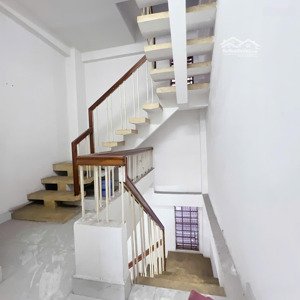 q4 mt hoàng diệu 20m. kdc sầm uất tiện kd mua bán. chỉ 8.999 tỷ còn tl